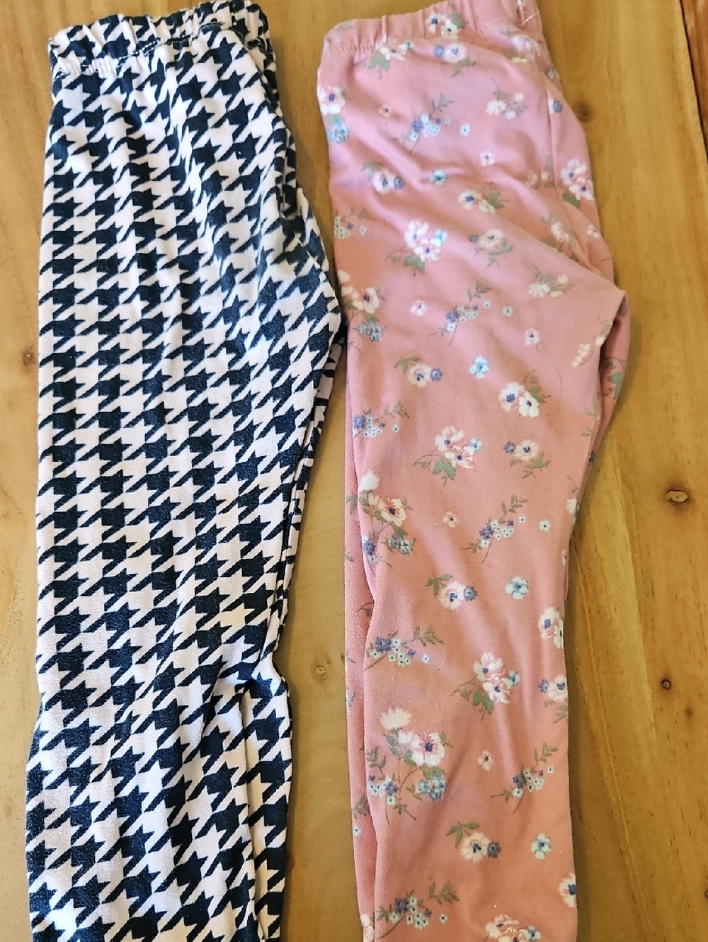 Bundle Of Two Patterned Leggings 3T
